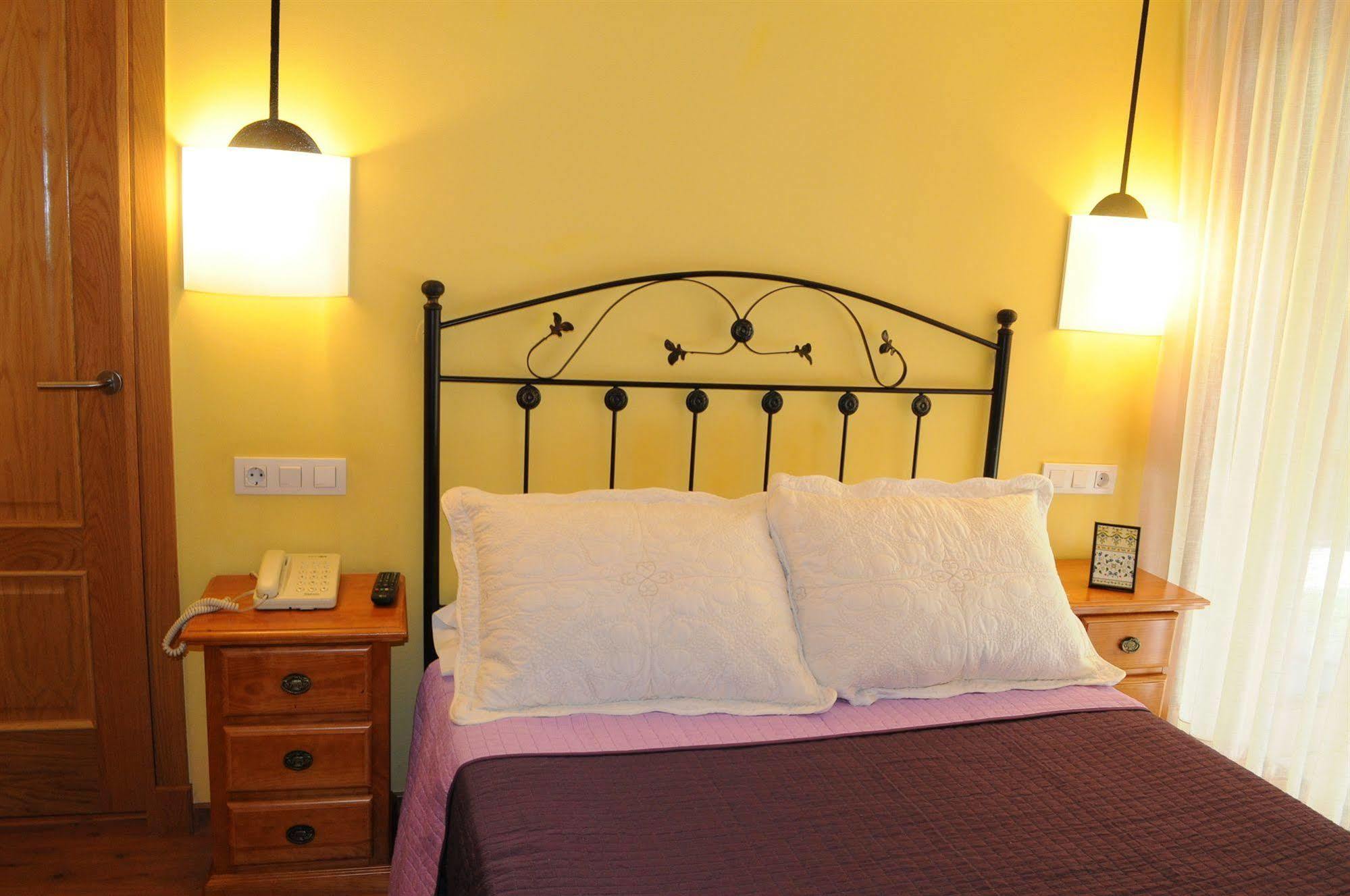 Hotel Brios Lugo Ngoại thất bức ảnh